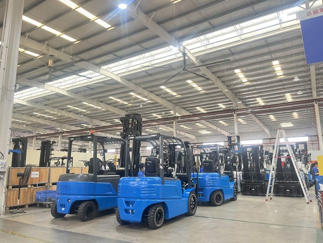 Solutions d'entreposage et de manutention de chariots élévat