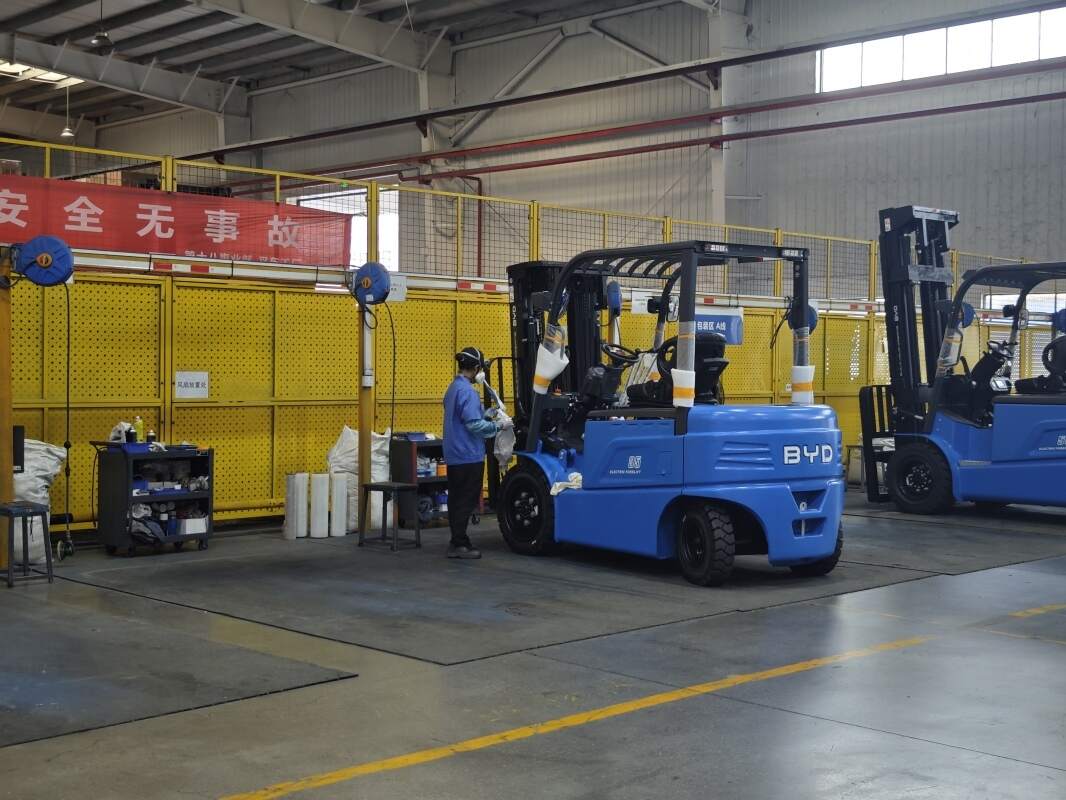 Le budget à prévoir pour votre chariot élévateur électrique 1,5 tonne