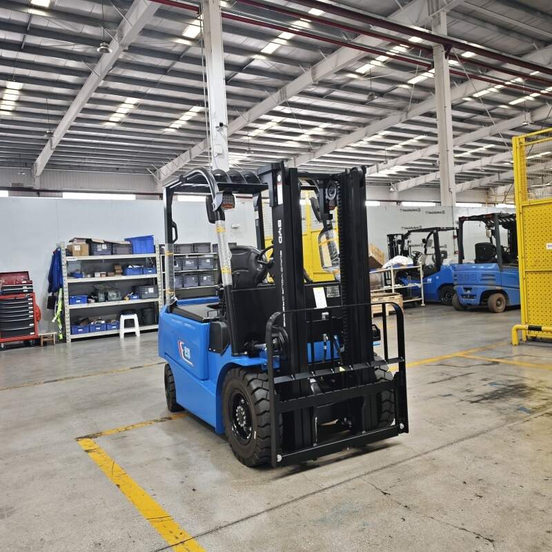 Chariot élévateur électrique 2 tonnes : l'équipement adapté pour votre logistiqu