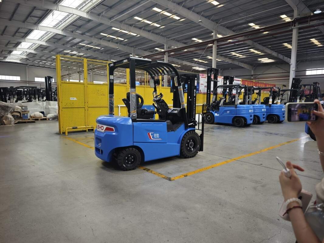Quels sont les avantages de votre chariot élévateur électrique lithium ?